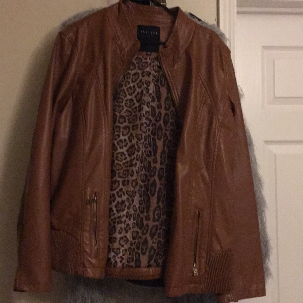 jacket - Picture 3 of 3